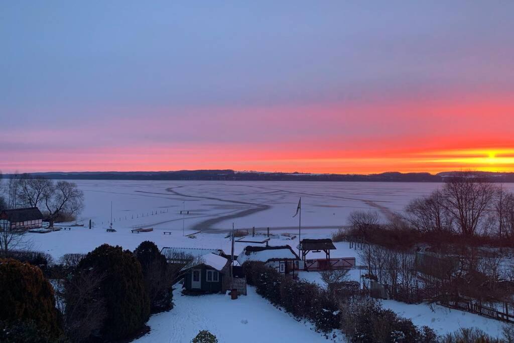 Traumhafter Seeblick Mit Grosser Terrasse Pogeez Kültér fotó